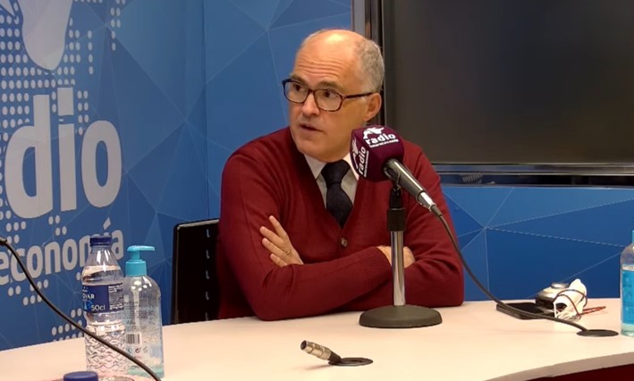 IntercafeRadio's tweet photo. 🎙#PODCAST Hoy #14E con:
▶ @mamen_peris, portavoz adjunta de @CsCValenciana en #LesCorts
▶ @fernandoderosa4, senador por el @ppcv
▶ Alberto De Rosa, DG #CenteneCorp
▶ Álvaro Errazu, dtor., @ESdiarioCV
▶ @Radiocafecinema con Ramón Ferrer
📻https://t.co/9uPg6hUCQE https://t.co/BP58YHSl1h