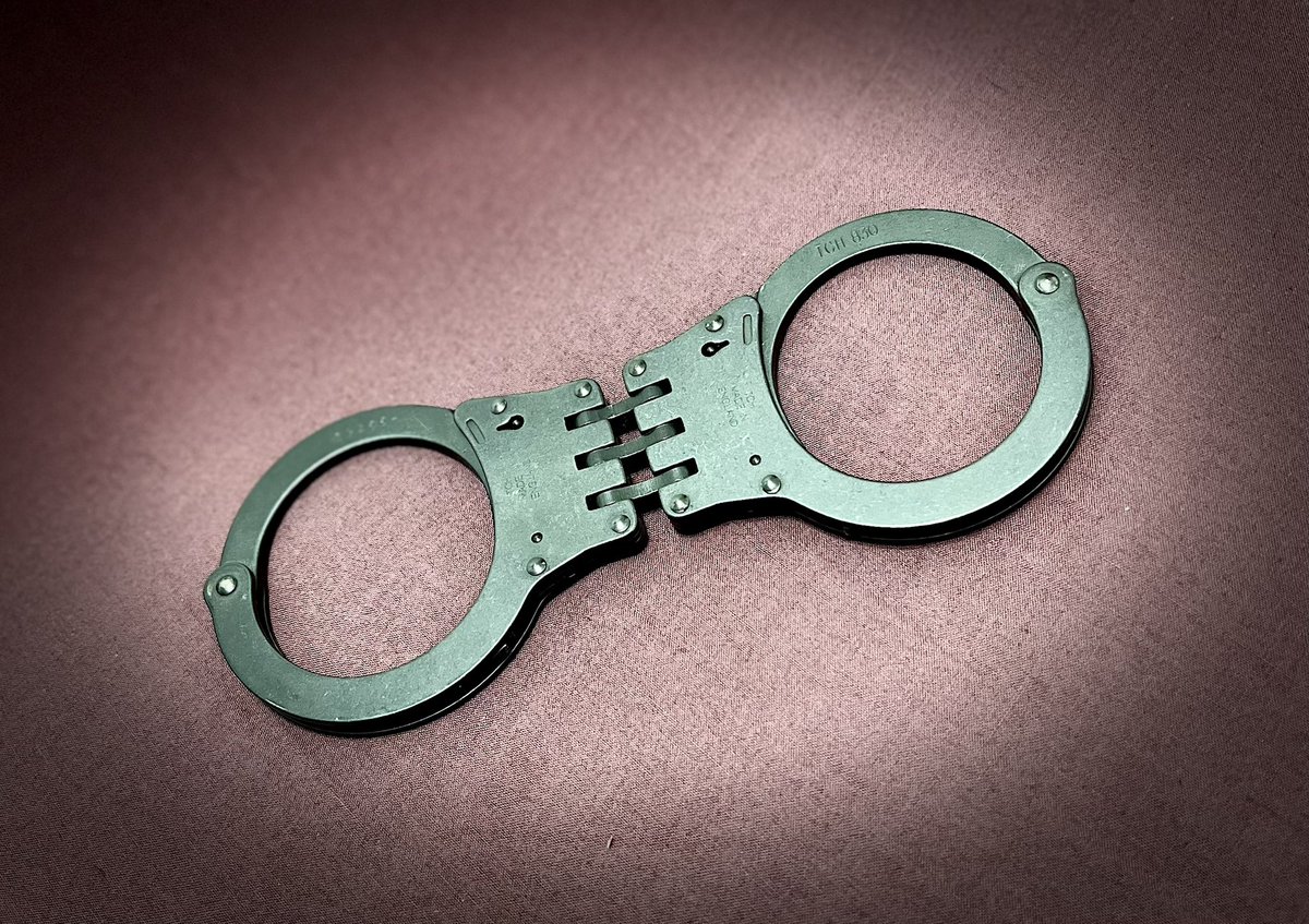 slavezagreb's tweet photo. New cuffs TCH 830 https://t.co/jA4bBkwoxk