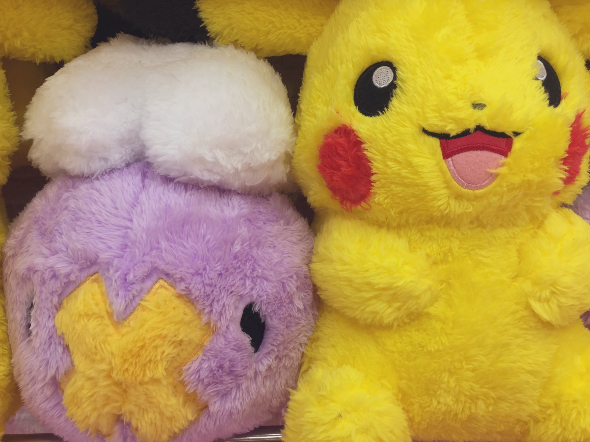 تويتر タイトーステーション福岡天神店 على تويتر 1fプライズ 同じく ポケモン からぬいぐるみも登場しております 今回はピカチュウとフワンテの2種類 特にフワンテはすでに大人気なのでお早めにご挑戦くださいませ タイステ T Co Tf7qohq6ut