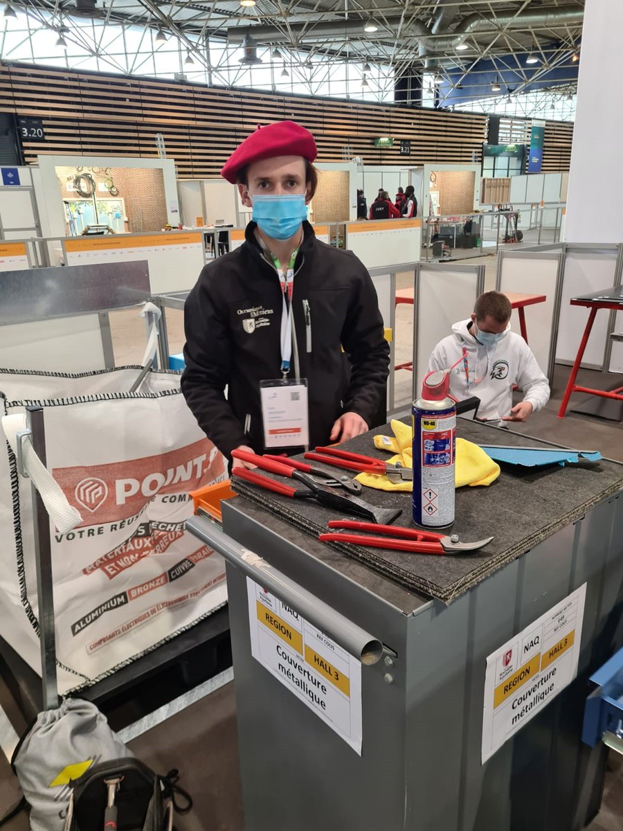 btp_cfapoitou's tweet photo. Sam Grignon, #apprenti au CFA 86 représente actuellement la Nouvelle-Aquitaine aux finales nationales - phase 2 @WorldSkillsFR  à Lyon, pour le métier de #CouvertureMétallique !! 😀
Nous sommes tous avec toi ! 🤩💪
@ODMbdx https://t.co/IFvQDmpjXt