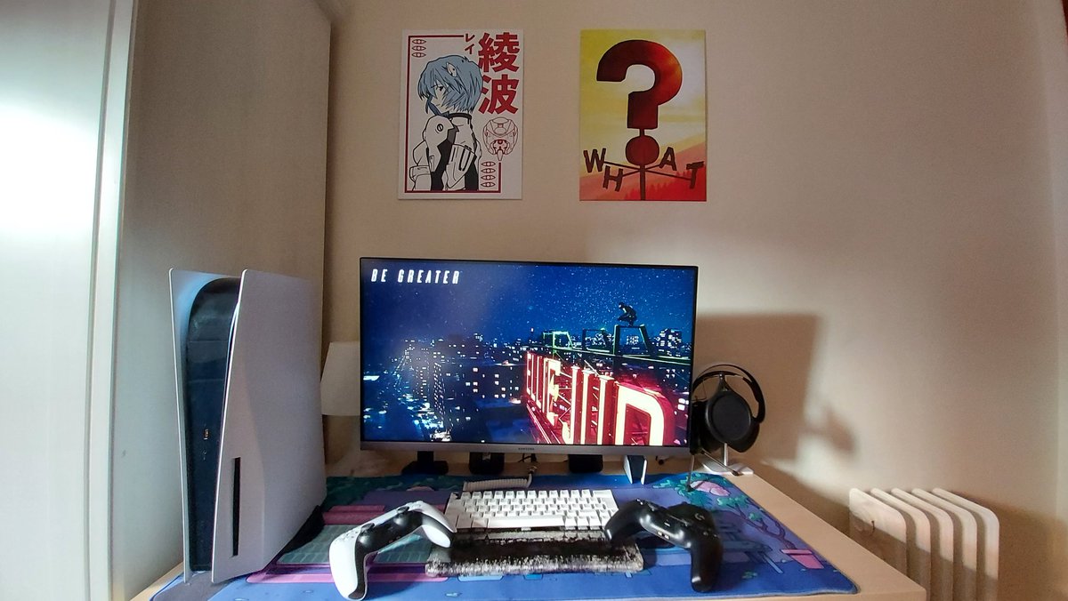 Da_Ar_No's tweet photo. @B_BoMods Tema: B/W
Alfombrilla: @nik005566 
Reposamuñecas y tecla artisan: @Nebula_Effects 
Cable con bobina: @steelapes 
Keycaps: Glorious PBT de @eloquentclicks 
Ratón: Logitech G305
PS5+Auriculares Pulse 3D
Decoración de pared: Displate
Y por ultimo: lámpara del Ikea 😆
#bbomouse https://t.co/Y8xgVwxy68