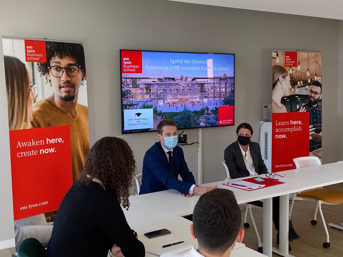 emlyon business school tweet media