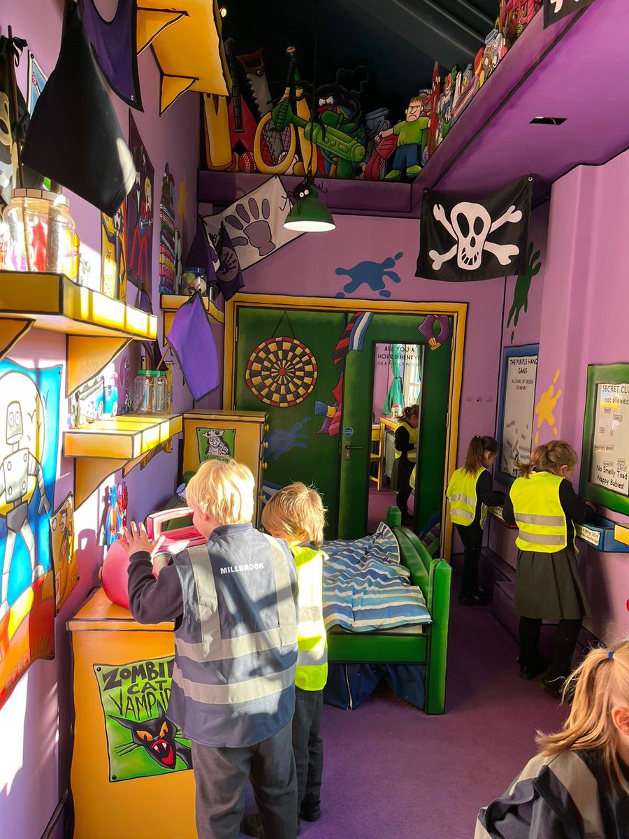 MillbrookPrima1's tweet photo. Year One absolutely loved their trip to @TheStoryMuseum ! Thank you to our adults and helpers who made it possible for them! And thank you to all of the storytellers and staff at the museum for making us feel so welcome 🙏🤗🥰 #Reading #imagination #MillbrookMagic https://t.co/SVmggAuBDL