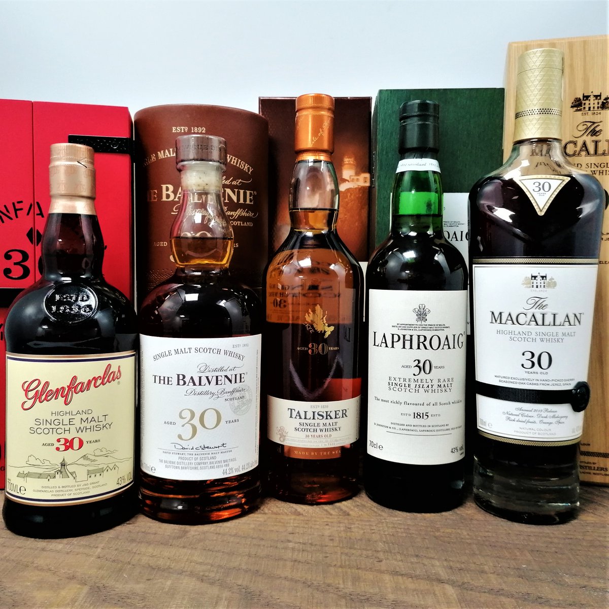More than 30 whiskies over 30 Years Old in our live #whiskyauction! Including #Glenfarclas #Balvenie #Talisker #Laphroaig & #Macallan! Auction Ends Tuesday 18 January.
https://t.co/yRV6rgW14X https://t.co/AfjF9htMIn