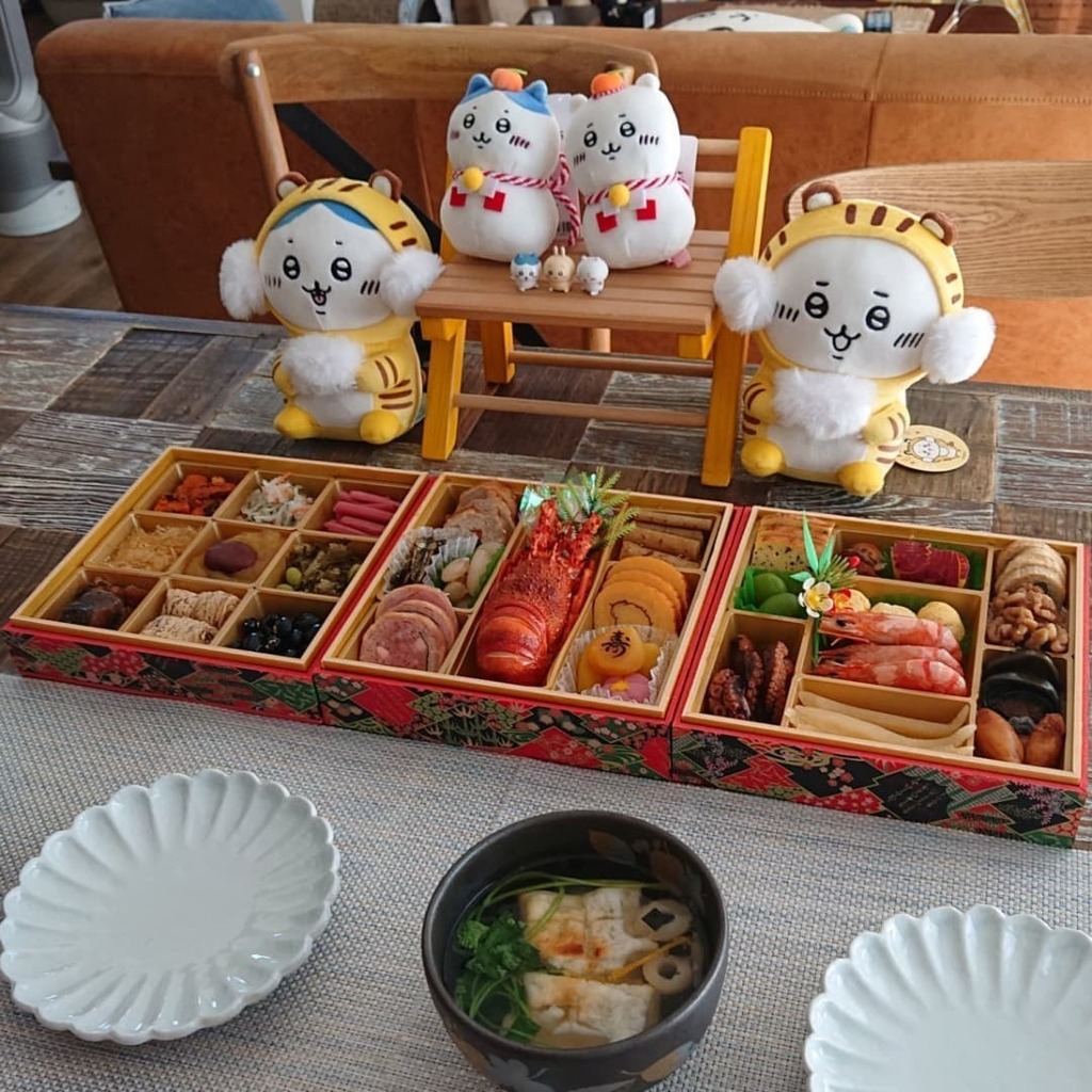 いまさらながらお正月のおせち🙇 初めて通販で頼んでみましたが、ラク