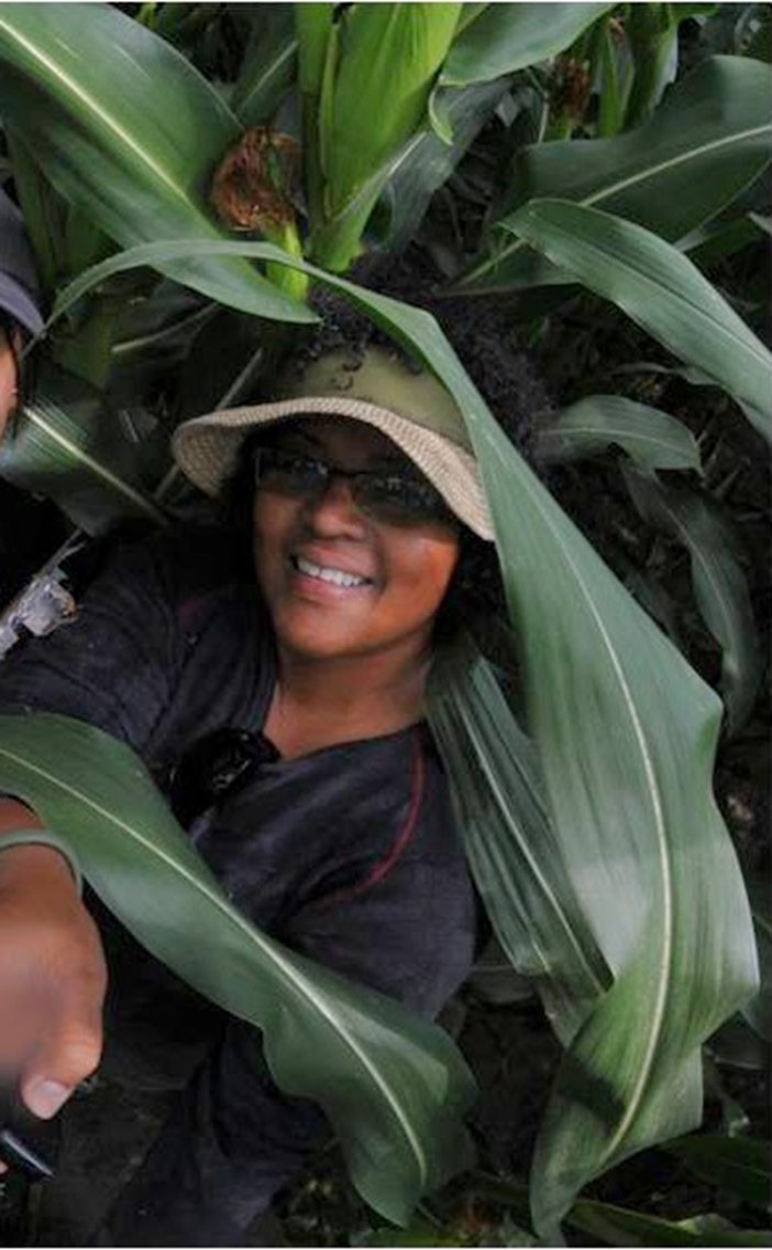 Sisters of SAR (@sistersofsar) on Twitter photo 1/5 ⭐️#SAR_STAR <a href="/angela_kross/">angela kross</a> is an asst. #prof in #geospatial tech & env. sciences <a href="/Concordia/">Concordia University</a> using #GIS & #RemoteSensing technologies with ground measurements & models to answer questions related to ecosystem processes & land use change. 👋Give her a follow & ⬇️read on! #EOChat 1/5 ⭐️#SAR_STAR <a href="/angela_kross/">angela kross</a> is an asst. #prof in #geospatial tech & env. sciences <a href="/Concordia/">Concordia University</a> using #GIS & #RemoteSensing technologies with ground measurements & models to answer questions related to ecosystem processes & land use change. 👋Give her a follow & ⬇️read on! #EOChat