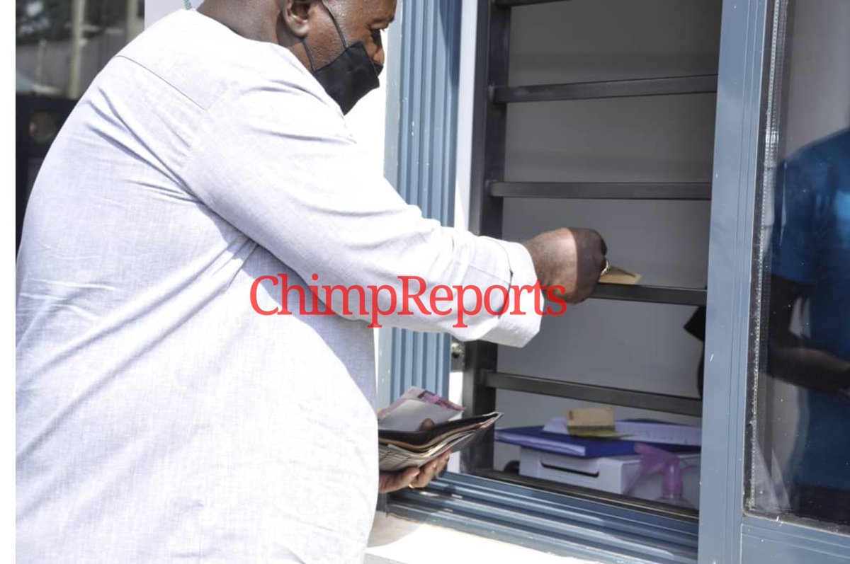 ChimpReports's tweet photo. Gen. Katumba Wamala Declines Calls to Exempt Gov’t Officials from Toll Charges
#ChimpReportsNews #EntebbeExpressway @KEE_UG @MoWT_Uganda @GenWamala @GovUganda #Uganda #News
https://t.co/RX5GLh1bkQ https://t.co/LYH5WXHIT1