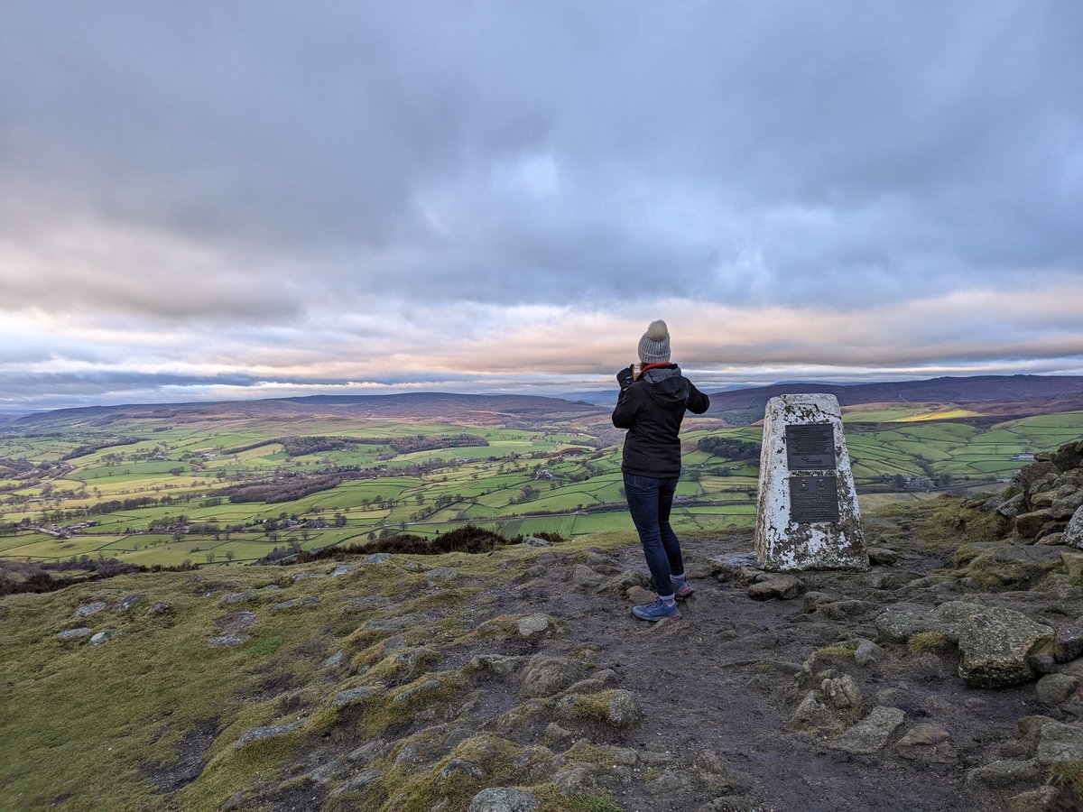 AddinghamPhotos's tweet photo. The weather is looking good for the weekend wander. Here's a nice round walk from Addingham via Beamsley Beacon and Bolton Abbey: https://t.co/6B4dKVc9DQ
#Addingham #WalkWeekend #YorkshireWalks https://t.co/JpGBvTcxdI