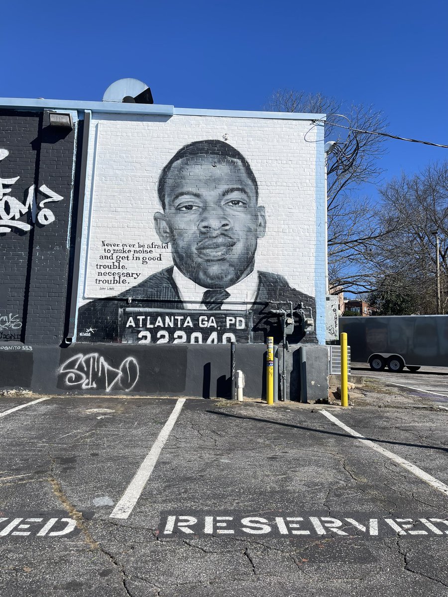 _JoeCash's tweet photo. Saw this leaving this fire thrift shop in ATL thought it was YO GOTTI lol  …. The quote fire though 🔥 https://t.co/PmpgmB4kvg