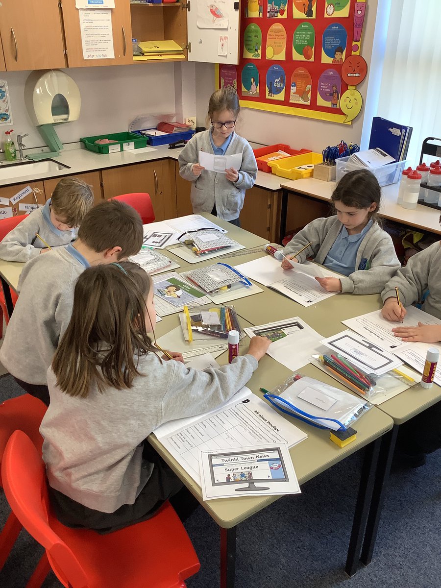 StAgnesY2's tweet image. Some great work on E-Safety. Digital footprints!🦶#stagnescomputing