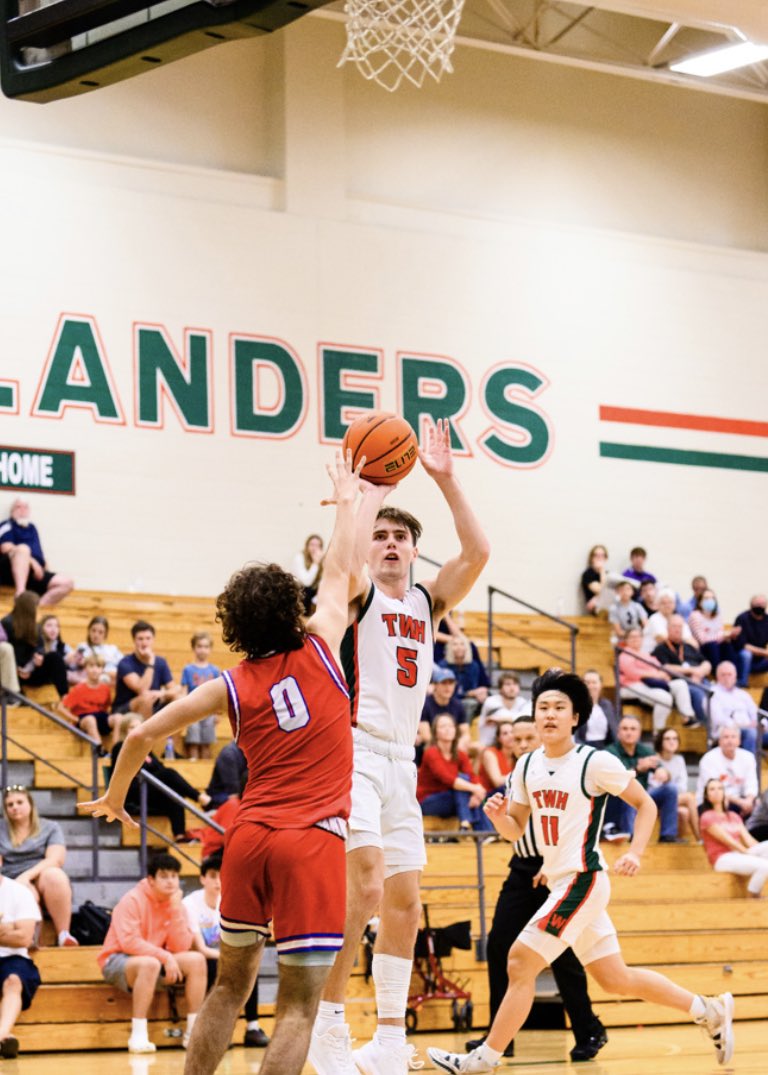 🏀❤️💚GAME DAY!💚❤️🏀
TWHS travels 🚌 to Oak Ridge today:
⏰4:00 Sophomores &amp; Freshman Green
⏰5:30 JV &amp; Freshman Green
⏰7:00 Varsity
🍀GO HIGHLANDERS!🍀