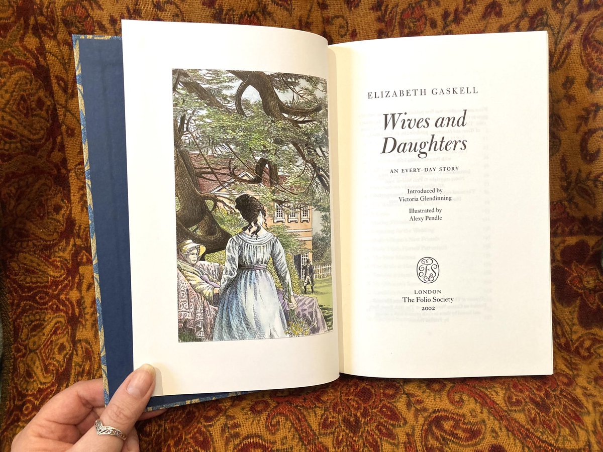 wurdsmyth's tweet photo. Making a note of good things for 2022:

14th Jan - Hidden treasure. An early birthday present to myself, found in the Oxfam bookshop for £15. How lovely is this gorgeous 2002 Folio Society edition of #ElizabethGaskell’s Wives and Daughters? 💙 @GaskellSociety 

#GoodThings2022 https://t.co/5a55CpZpPE