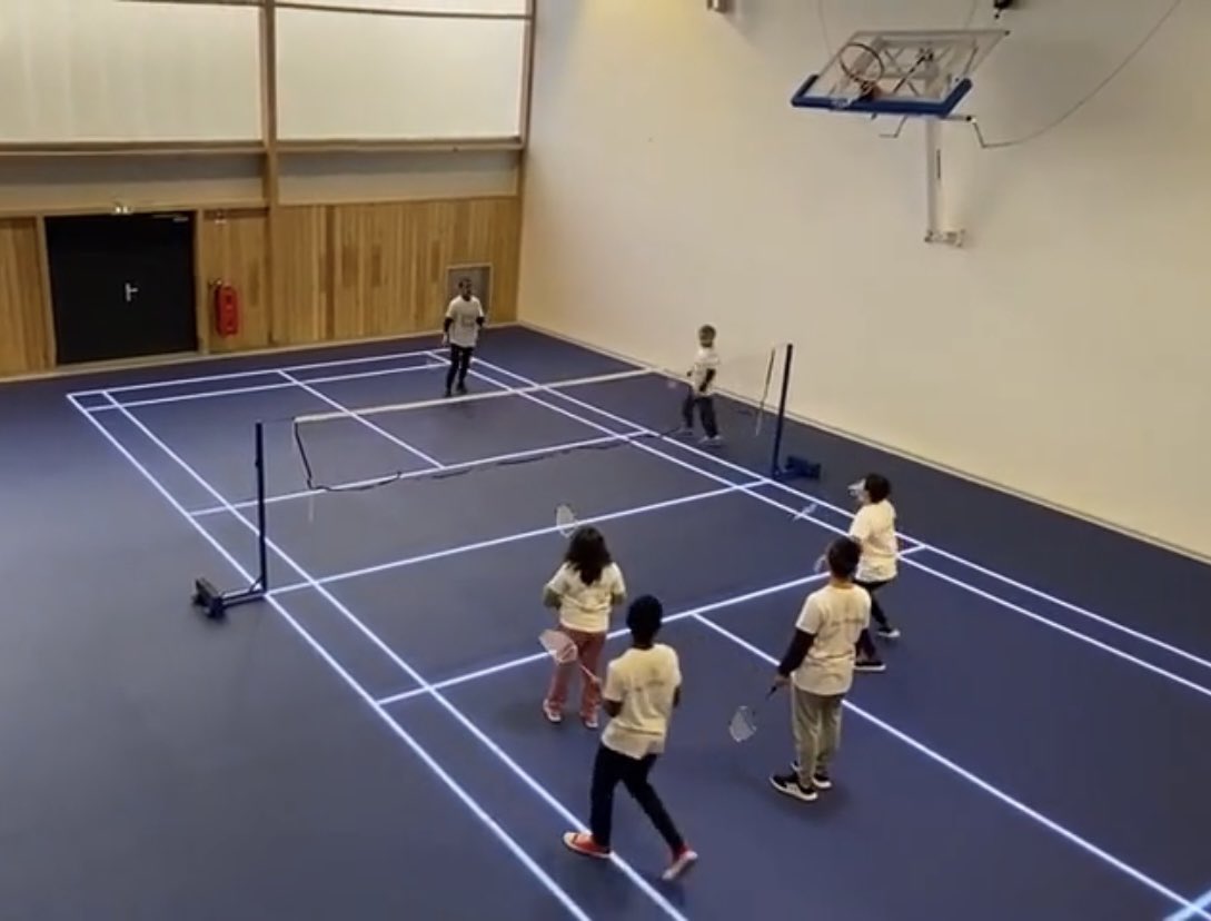 LaurentHoppe's tweet photo. ✅ Gymnase avec traçage digital 
L’innovation au service de l’#EPS et du #sport 🤾🏼‍♀️⛹🏼🏸🏐🏀🏐🥅

https://t.co/pCj1U6QSS7 https://t.co/Na3ulpAaHn