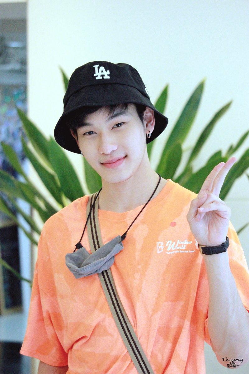 ThewayOffroad's tweet photo. มันก็จะ ส้มส้ม ประมาณนี้จ้าา #offroadKTPxEFMFandom https://t.co/BORyFiegOh