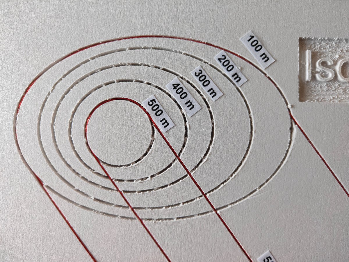 Minilab_INSPE's tweet photo. Sur cette #maquette usinée dans du #PVC au @CREAlab59 de l'@INSPE_Lille, les courbes de niveau (#isohypses) sont traduites en un #relief simplifié en marches d'escalier. Ce support #pédagogique est conçu pour apprendre à lire une #carte #topographique. Info : Frédéric #géographie https://t.co/GyTslj57d7