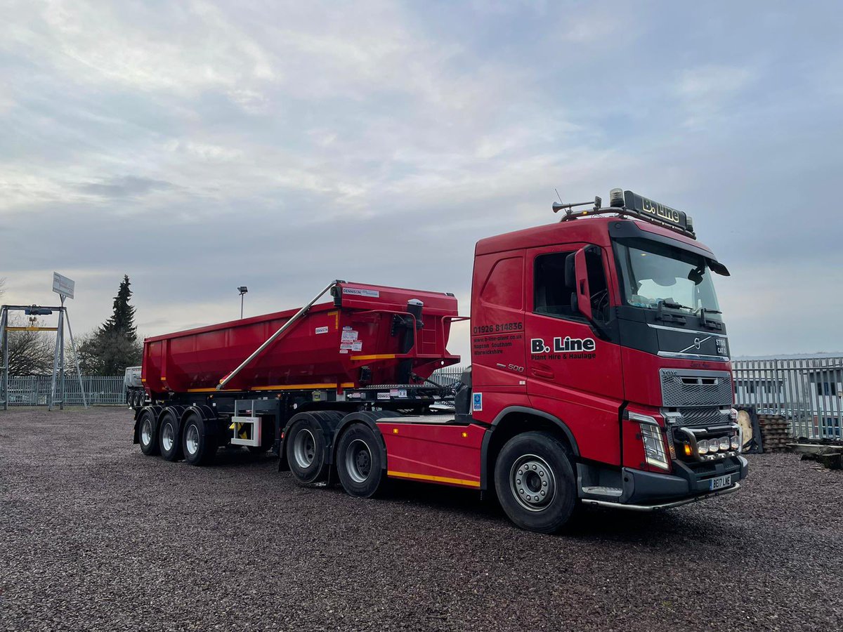 CrickTrailers's tweet photo. B-Line Plant receiving their first Dennison’s Sliding Bogie Tipper onto their fleet #dennison #slidingbogie #tipper #localbusiness https://t.co/BA9BDYus2c