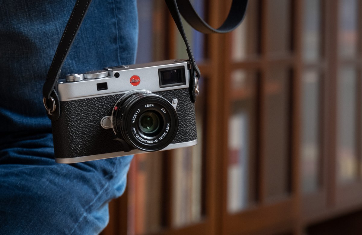 leica_camera's tweet photo. The new Leica M11, a legend reinvented. 

See more here: https://t.co/kdyMMsAHK4 

#LeicaCamera #Leica #🔴📷 #LeicaM11 #Legend https://t.co/zVOC3GgfR7