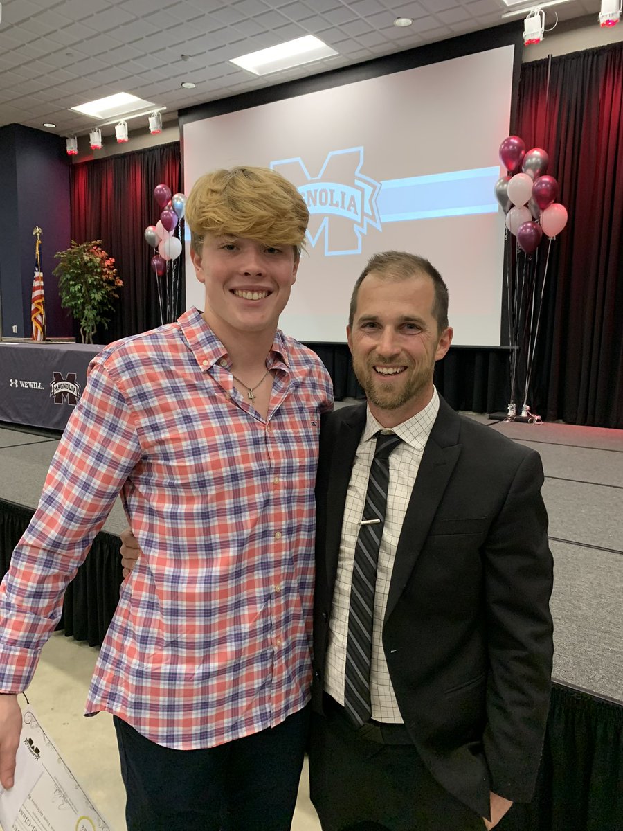 What an amazing way to close out the season! 
Very proud of my team this year!
I was honored to share the DB reward with my brother <a href="/GarrisonH17/">Garrison Hefner</a>
Thank you to <a href="/DogFootball/">Magnolia Bulldogs Football</a> for everything.
 Saying it one last time, Go dawgs!