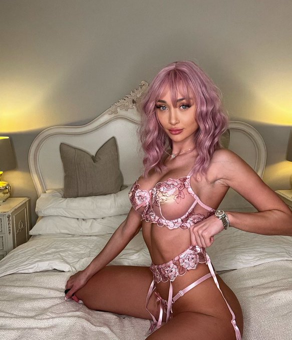 Shall i take it all off? 😉 https://t.co/VqDa665vKu