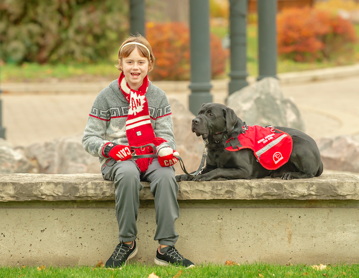 LFCDogGuides's tweet photo. #OnAPawsitiveNote- Tommy &amp; Forest
“Forest is such an amazing dog, he is a true part of this family and we cannot imagine our lives now without him,” says Amy, Tommy’s mom." #LFCDogGuides https://t.co/IHH6KdHuCS
