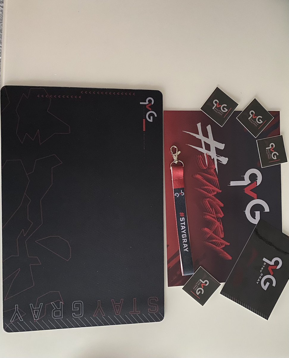 JustPxt's tweet photo. Also got my Christmas Package today, thx to @qvGeSports https://t.co/OYE1k2bVQZ