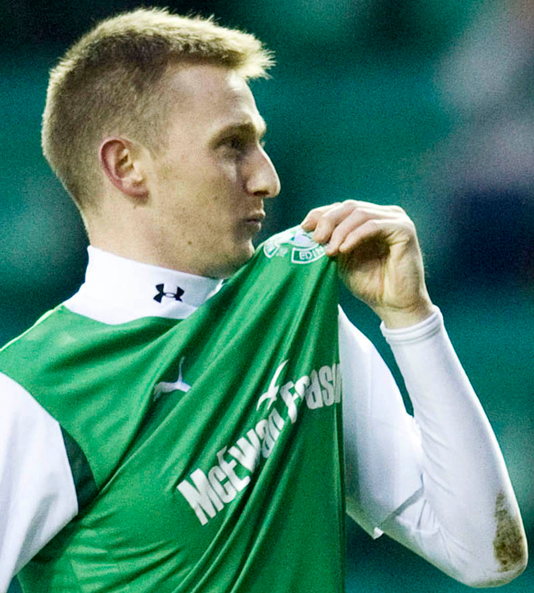HibernianFC's tweet photo. Happy birthday, Deeks! 😘💚 https://t.co/1WB10ENFEs