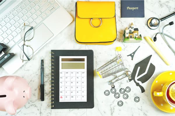 JasonCorriere's tweet photo. Make paying bills more organized with a little help from this guide. #moneymatters #personalfinances  https://t.co/Er2yoMdnOe https://t.co/dVC85rJKeX