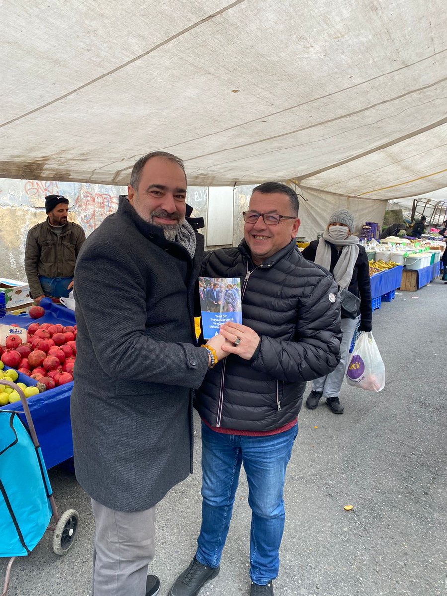 devateskilat34's tweet photo. DEVA PAZARDA BAKIRKÖY İlçemiz Pazarcı esnafı ve halk ile Deva olmak adına çok güzel bir pazar turu gerçekleştirdi. @drerhanerol @avmdemiral @devateskilat34 💧🌱👏👏👏👏 https://t.co/Elg7SQUHlL