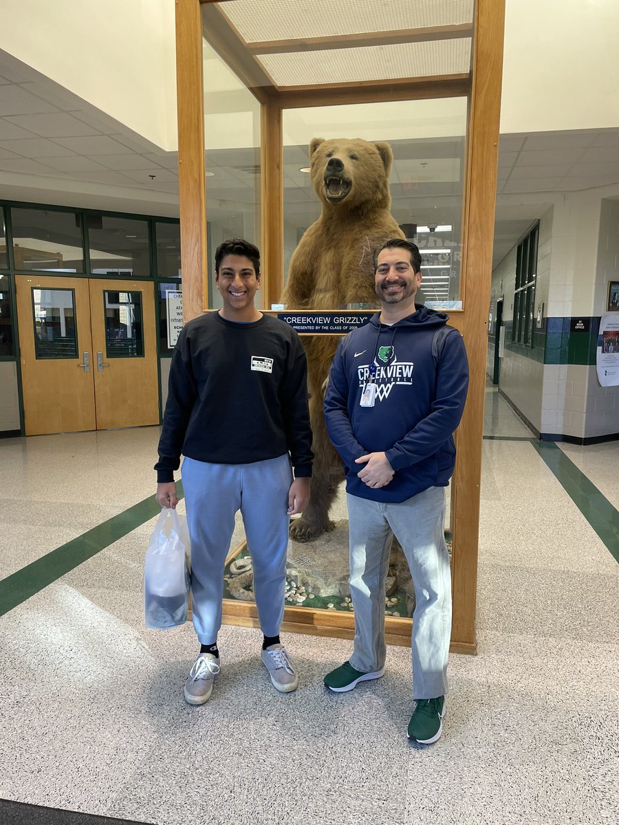 💚💙Just another example of how awesome our students are…yesterday a Creekview sophomore assisted a bus driver during a medical emergency.  We applaud and thank him for being a true Grizzly. 🐻 <a href="/Prin_Santoro/">Mike Santoro</a>