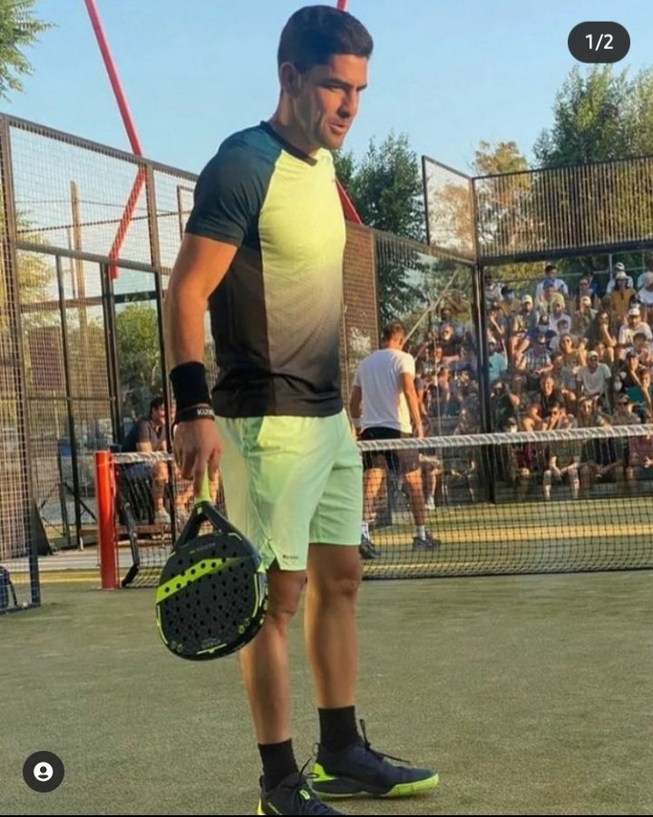 PadelPost's tweet image. Ya se ha visto a Maxi Sánchez estrenando pala y equipación nueva de Kuikma padel. El jugador lo hará oficial en los próximos días.