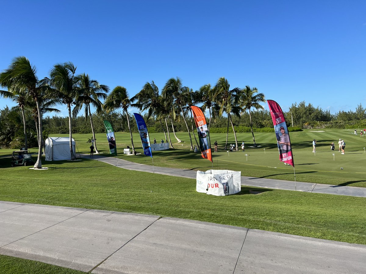 BrooksDowning's tweet photo. A beautiful practice day @BahamasKFTour here @SandalsResorts Emerald Bay! The new @KornFerryTour season is just 2 days away. #Sunny75 #OceanBreeze #StingerTime https://t.co/FrrKEOFOzS