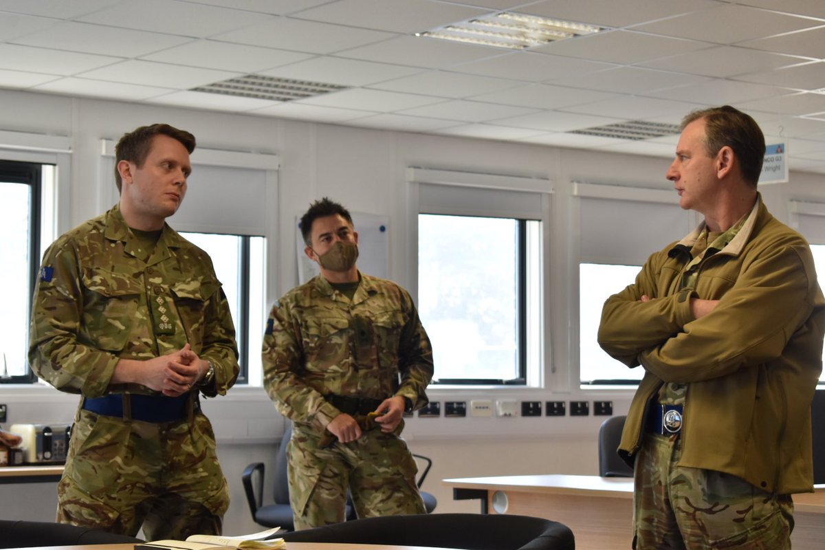 3rdUKDivision's tweet photo. Fantastic to host @ArmyCGS at our HQ in Bulford today

Our staff took the opportunity to brief him on the full range of Iron Division activities, from homeland support 🇬🇧 to overseas deployments &amp; operations 🌎 

And a huge 👏 to Maj Rob Fellows for receiving a CGS Commendation https://t.co/9wiwBPBStx