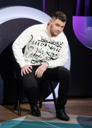 abbedaddy's tweet photo. okay but @Atlustv what did your shirt say because i spent a good hour trying to figure it out https://t.co/rWngR6xgiK