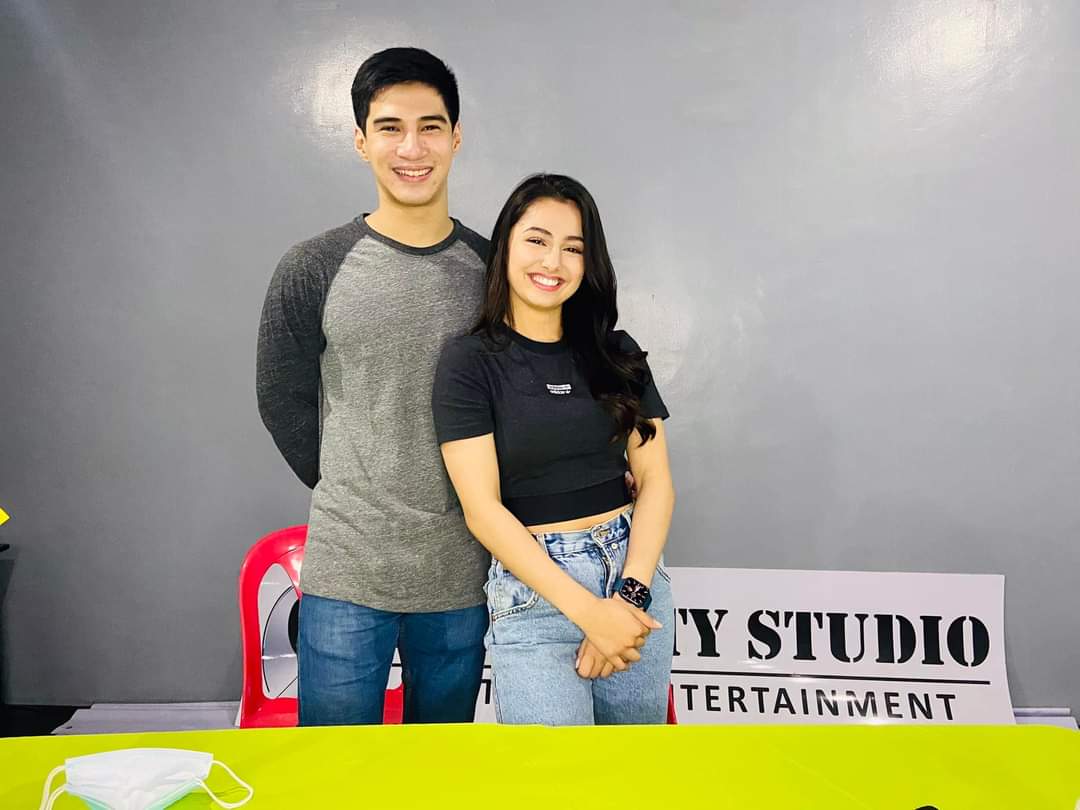nethnetb's tweet photo. @kumuPH @rhngzky_ Daily dose of kilig #ShaiBie https://t.co/euyuHPnl0r