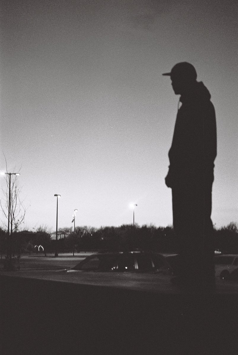 squintzyjoness's tweet photo. @nevermindwill Film photography, the lost but not forgotten art form https://t.co/zJ7nT0Mjis