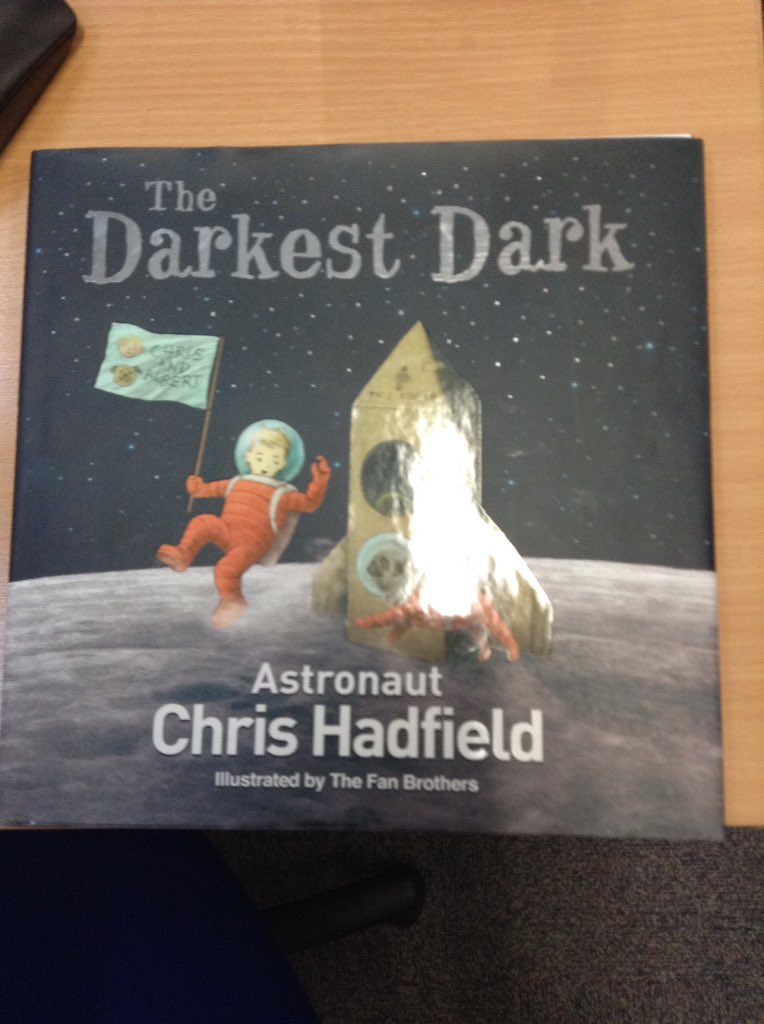 latimerprimary's tweet image. Miss McLean has been out of a job this afternoon - we had someone new reading to #ClassSM! Thank you to Isla for bringing in her fantastic book that links to our Space topic and for being brave to sit and read it to us all. #LatimerReading #WeLoveToRead