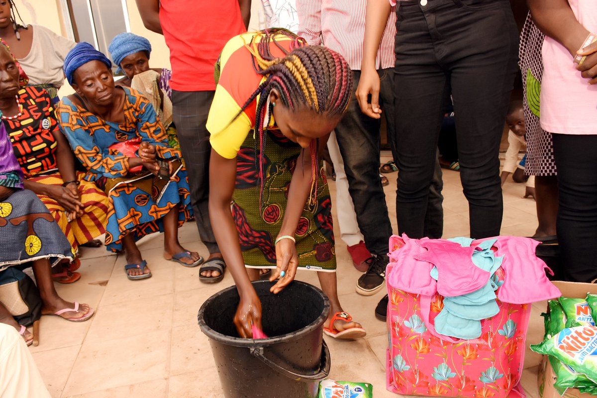 queenten_01's tweet photo. #queentenfoundation 
#endperiodpoverty
#benuestate 
#queenten https://t.co/94MJeVEaBn