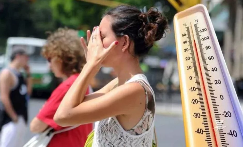 Argentina afronta una fuerte ola de calor que, como cada verano, se traduce en un incremento sustancial del consumo eléctrico, con el consecuente riesgo de cortes masivos en el suministro, la Cooperativa de Servicios Públicos El Tío Villa Concepción emit

duotv.com.ar/ola-de-calor-h…