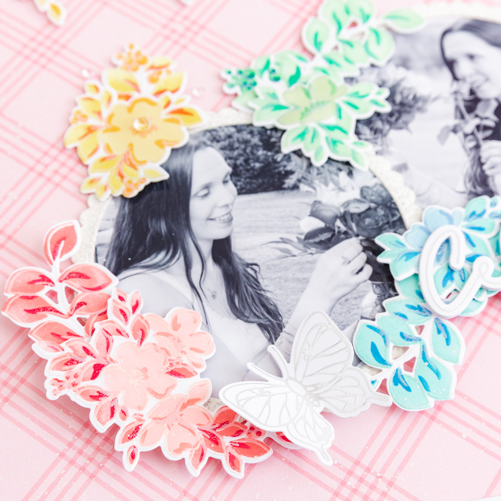 gmanualidades's tweet photo. Viernes! Y qué sea en modo ARCOÍRIS y CONFETTI 🙂 quiero mostrarles mucho más en detalle el primer proyecto arcoíris de este año 🌈 Donde hay flores, mariposas y color, hay MAGIA ¿no creen? 🌟 #guiademanualidades #celesgonzalo #pinkfreshstudio #scrapbooking #scrap #Scrapbook https://t.co/HQvobeZeVp
