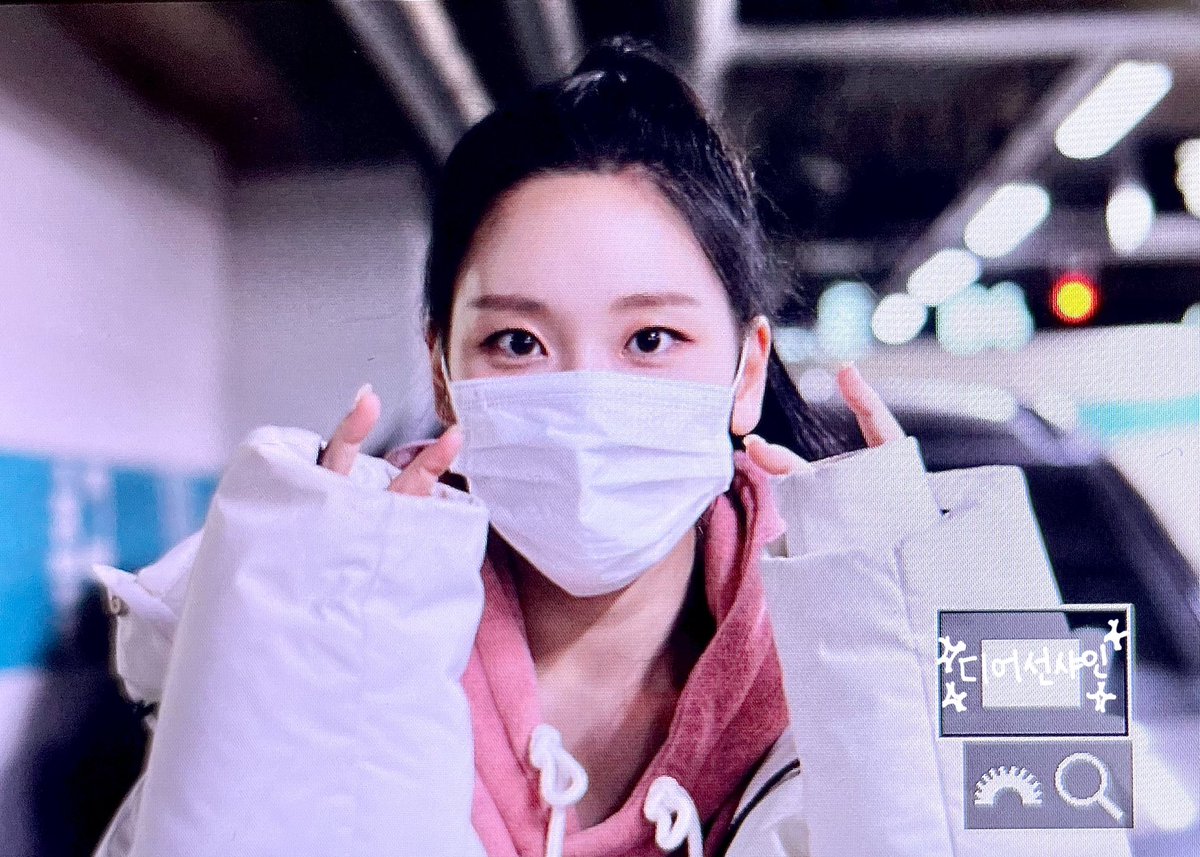 _Dear_Sunshine_'s tweet photo. 220114 파티룸 퇴근

행복해 🥺🥺🥺🥺🥺🥺

#모모랜드 #MOMOLAND 
#나윤 #김나윤 #NAYUN #난니 https://t.co/Tqs3aHdU5g