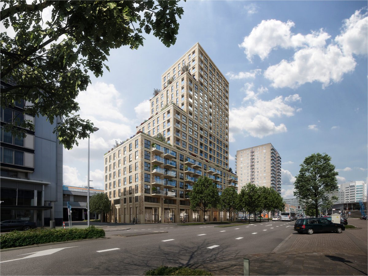RTMXL's tweet photo. Bouw Grote Beer is eind 2021 begonnen. Eindelijk een hoogstedelijke invulling voor dit veldje wat al heel lang braak lag naast Alexandrium. Bijna 200 huurwonijgen. Aanwinst! Ontwerp is van Klunder Architecten. https://t.co/4BesQEk1cg
