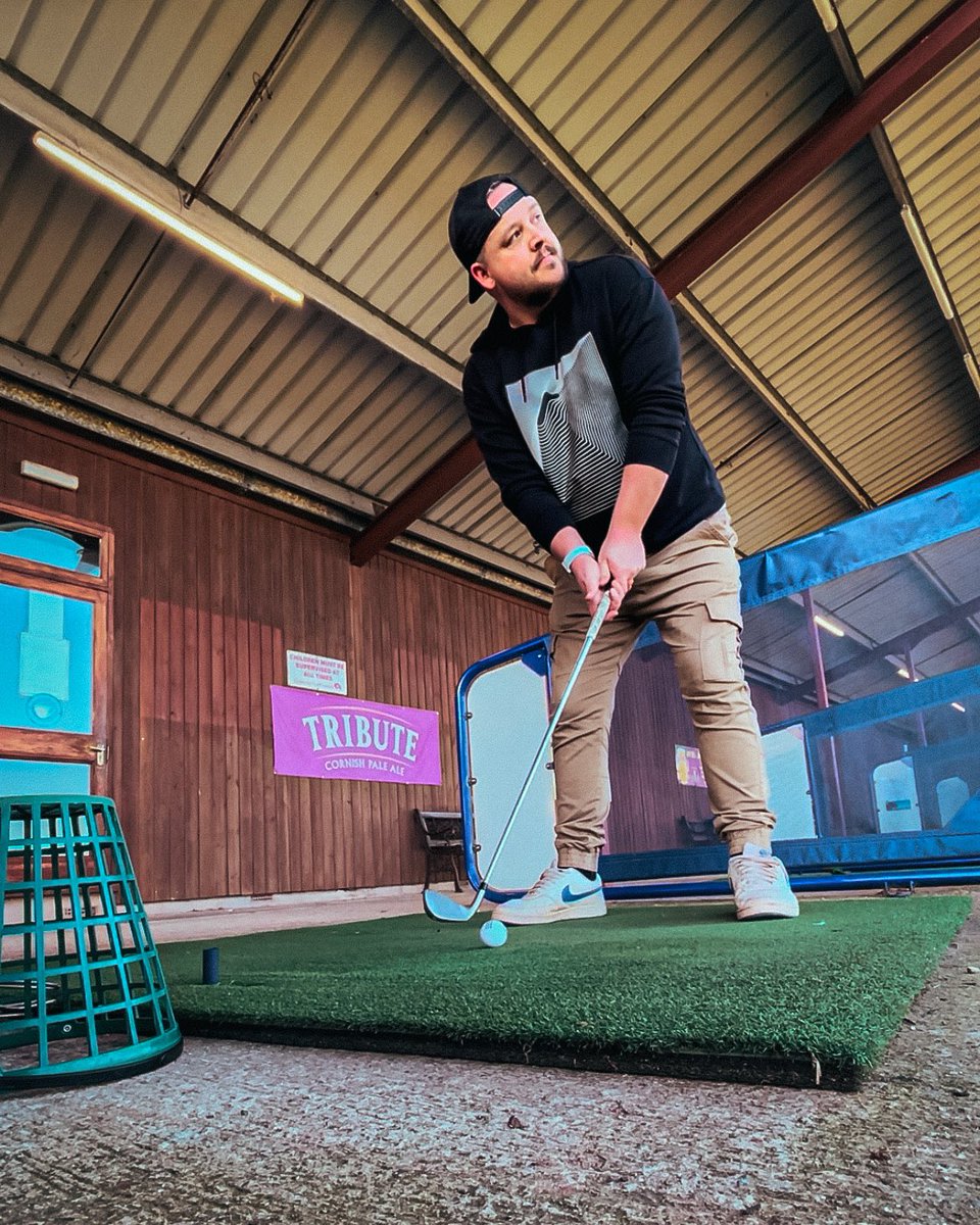 JimDelling's tweet photo. Dropped the father in law to the bus station, an hour to burn before I get the kids from schoolโฆโฆ @exminstergolf #practiceneeded https://t.co/HVWjyrD6qC