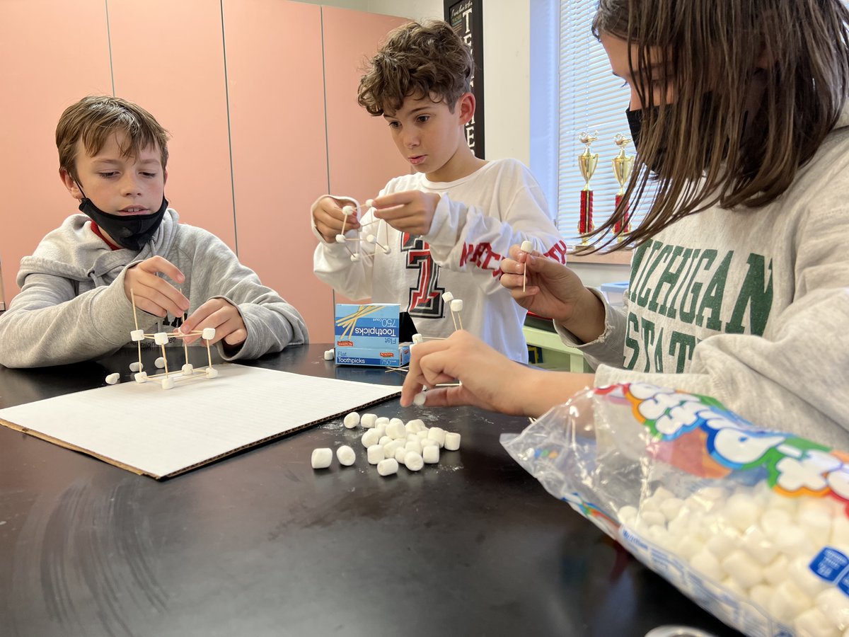 HsesMsScience's tweet photo. Creating earthquake proof buildings https://t.co/7OquZIGqWQ
