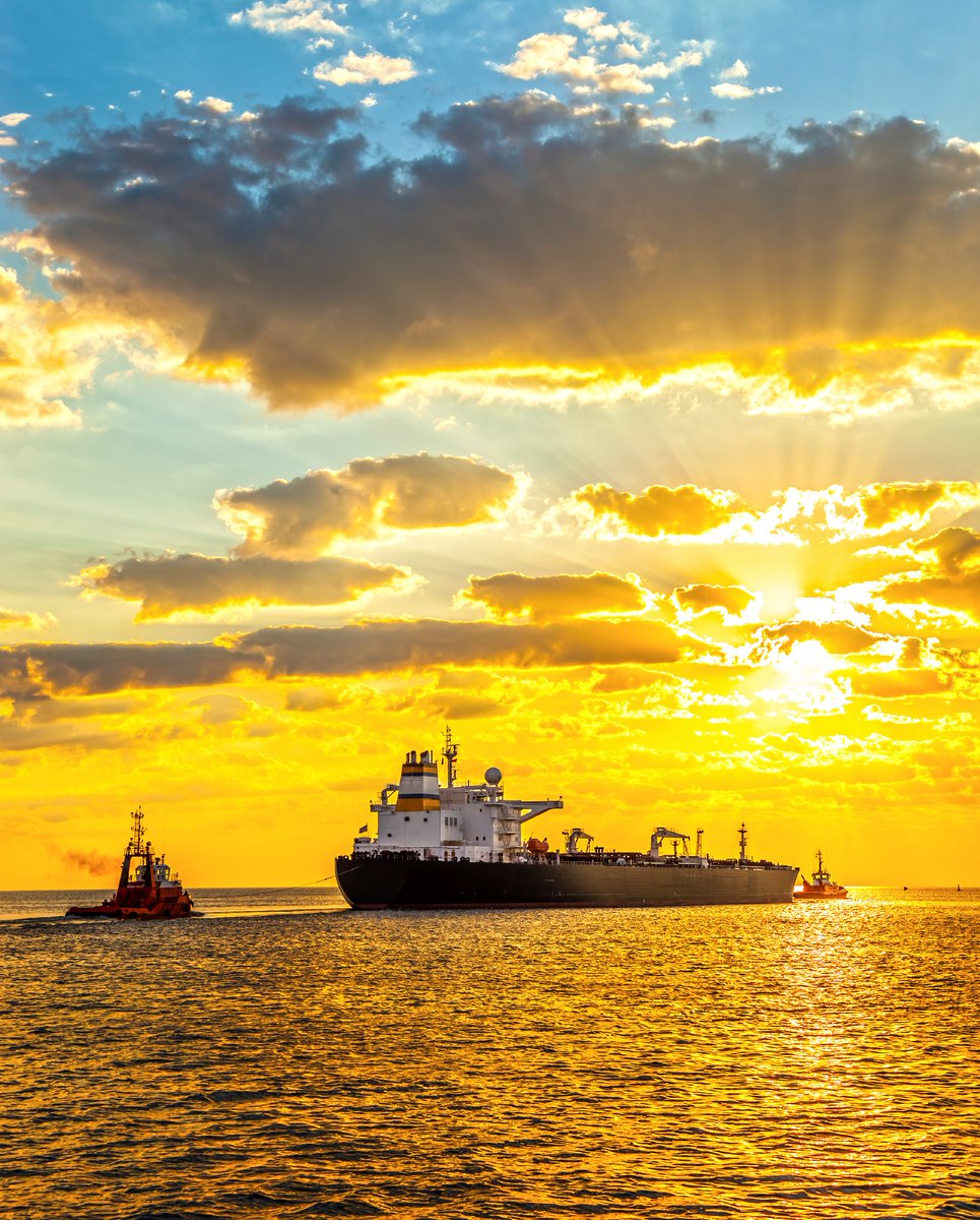 airproducts's tweet photo. Since 1984, we have supplied #NitrogenGenerators to more than 1,200 ships worldwide, which makes us the world’s largest and most experienced supplier of shipboard membrane systems. https://t.co/TvLICbrFRf https://t.co/PtXdgF0tgr