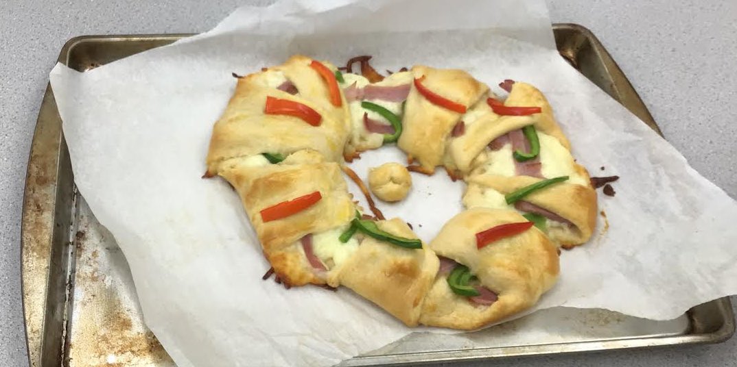 i_preysz's tweet photo. Our take on ‘Roscas de Reyes’ @Itmschefs learning about ‘día de Reyes’ (January 6) @ITMSMUSTANGS https://t.co/PbX7Phc9Or