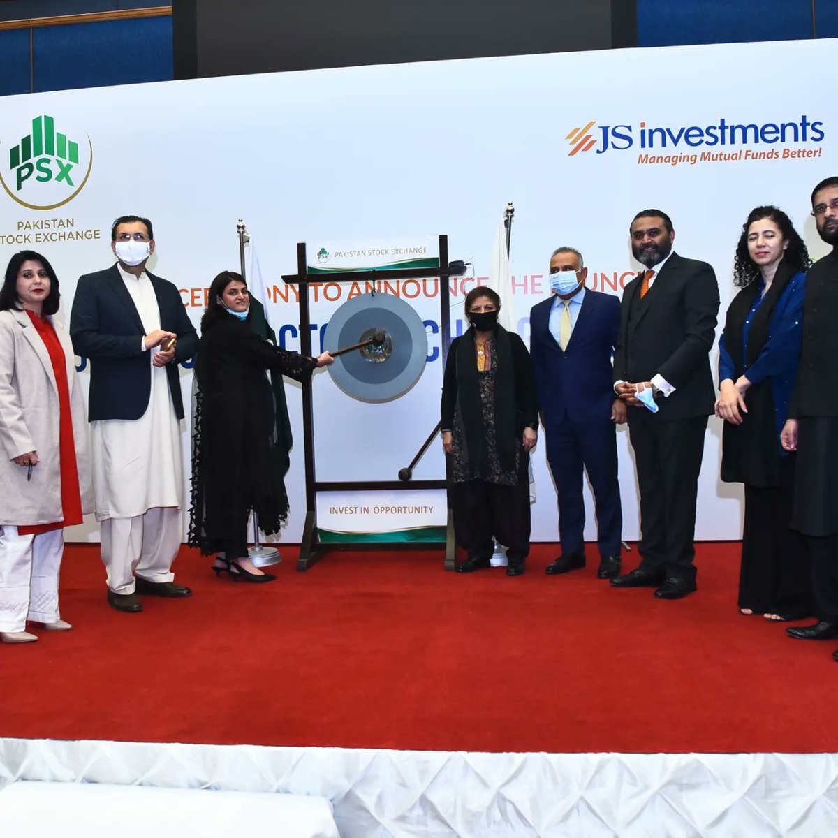 JSInvestment's tweet image. Launch and Gong Ceremony of JS Momentum Factor Exchange Traded Fund. 

 #JSInvestments #SmartIsBetter #Investments #Savings #ExchangeTradedFund #ETF #SmartBeta #MomentumInvesting #FactorInvestment #JSMomentumFactorETF #JSMFETF