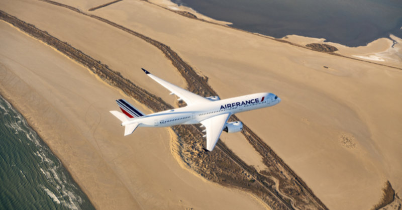 SocieteGenerale's tweet photo. ✈️ @AirFranceKLM, @AFnewsroom and @societegenerale announce the #first #SustainabilityLinked Senior Secured Term Loan transaction ever closed for an #airline, for the financing of an Airbus A350-900, supporting Air France’s fleet renewal efforts and sustainability trajectory. ⤵️