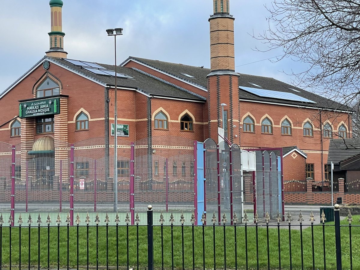 DavidDewhurst18's tweet photo. Screening Blood Pressures and for Atrial Fibrillation in Burnley at Merkazie Jamia Mosque Ghosia, Abel St, Burnley. If you’re in the area come by and say hello! #knowyournumbers @talktodebbie @innovationnwc @harrilscft https://t.co/EPoDXrjMvZ