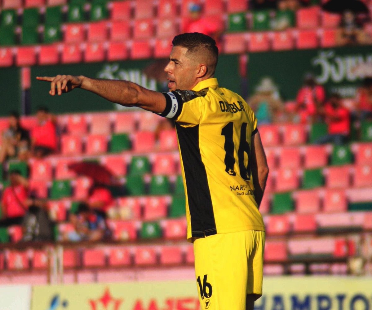 First of 2022⚽️🇹🇭 keep working and enjoying 👏