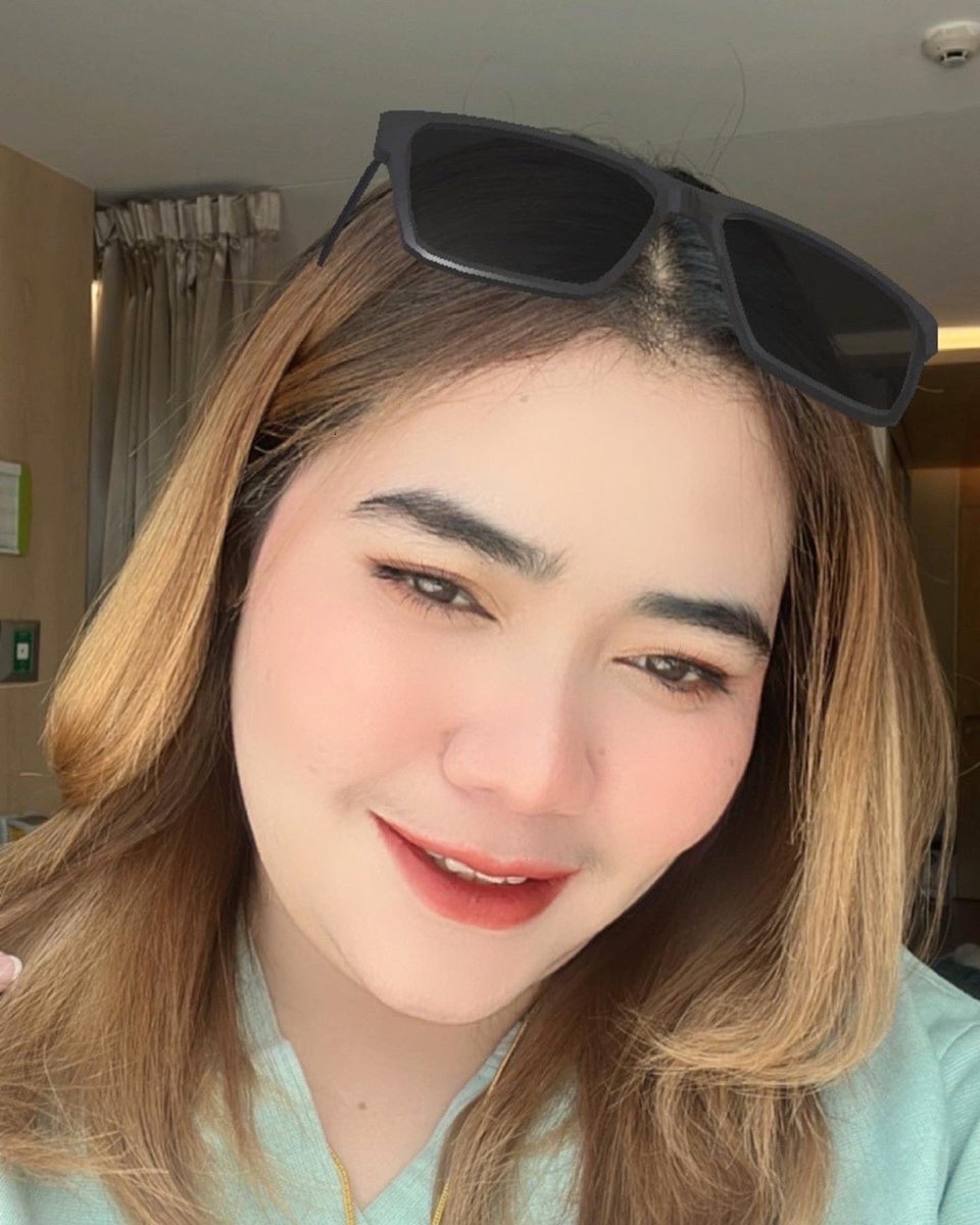 AiladaLooklem's tweet photo. ในวันที่แย่ๆ ก็มีแค่หน้าตาเราที่ยังดีอยู่😜💸👇 https://t.co/AdQk8QrbP4